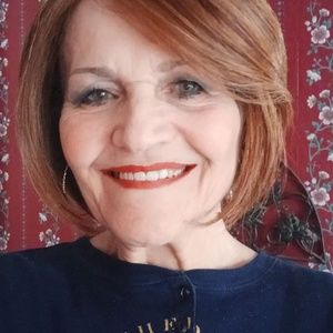 Meet your Posher, Emilie